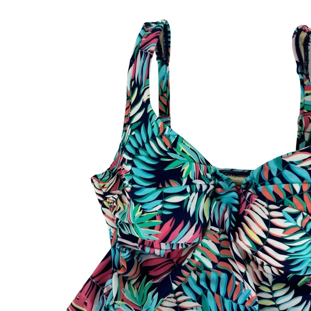 *Women’s Talbots 6 Two-Piece Green/Blue/Punk Tropical Print Tankini Bathing Suit